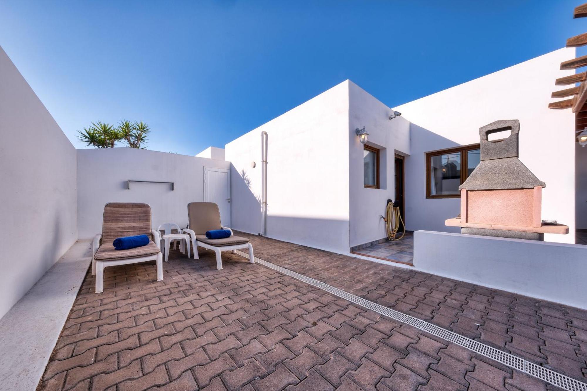 플라야블랑카 Lava And Sea- Private Pool, Amazing Sea Views 빌라 외부 사진
